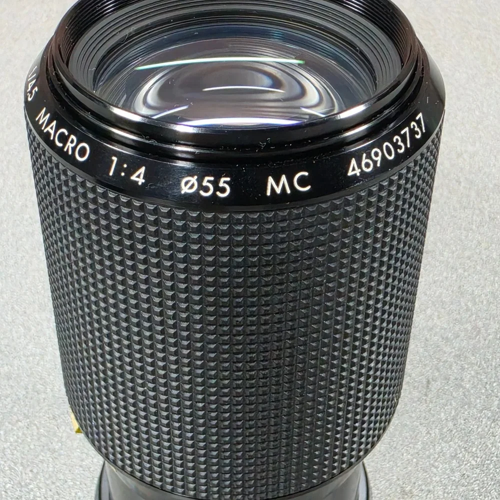 Kiron 80-200mm f/4.5 Macro Zoom Lens for Nikon AI Mount Black Excellent